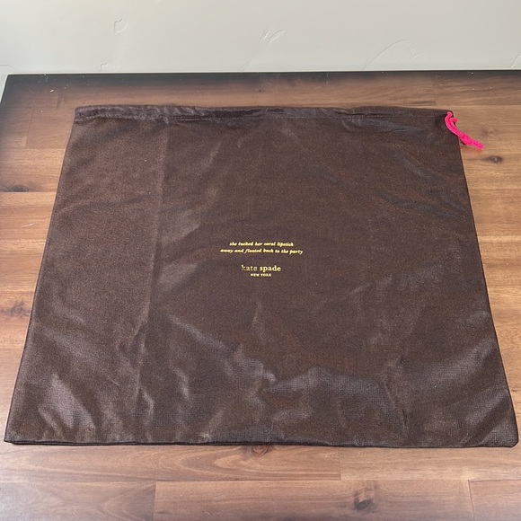 Kate Spade Wink Hallie Purse. NWT. - Picture 4 of 4